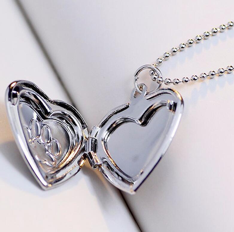 Pet Footprint Heart Shaped Open Clasp Necklace - Lovepawz